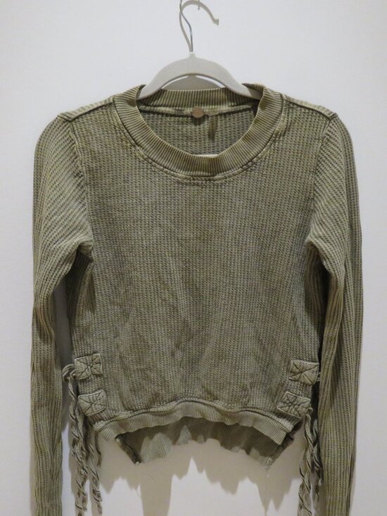 FREE PEOPLE FP ONE Cropped Interlaken Thermal Top Moss Green Small Boho Casual - Picture 3 of 15